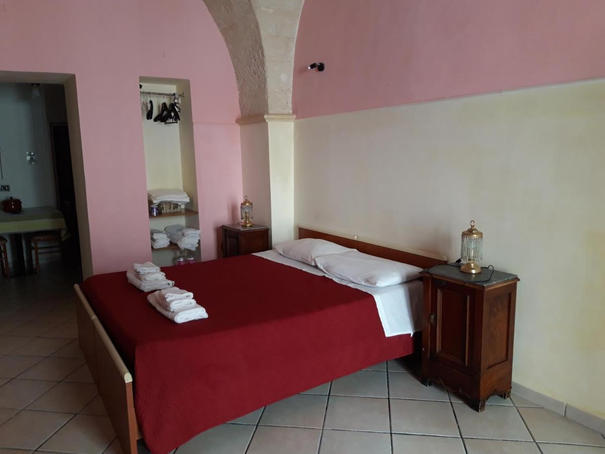 Centro Storico Apartment Brindisi Luaran gambar
