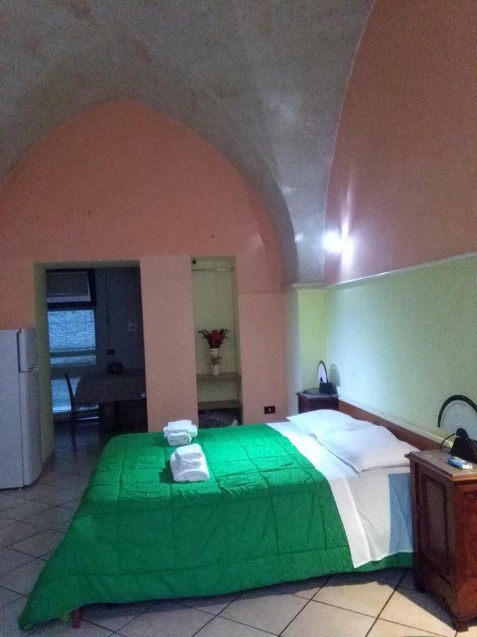 Centro Storico Apartment Brindisi Luaran gambar
